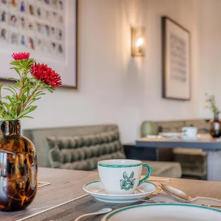 ホテル Eisenhut ローテンブルク・オプ・デア・タウバー